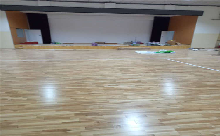 國內體育館木地板保養(yǎng)