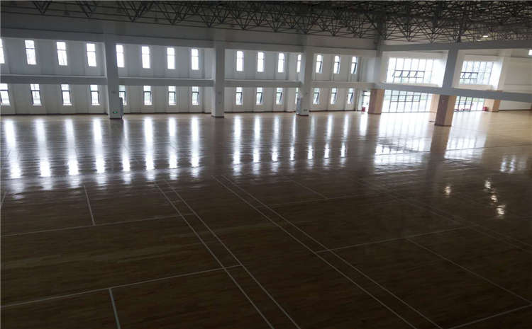 大型運(yùn)動木地板品牌有哪些