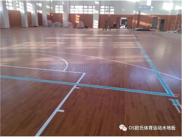 溫州甌海區(qū)外國語學(xué)校初中分校運動木地板案例